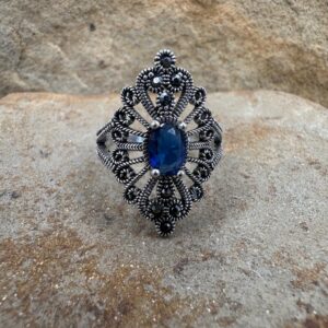 Inel argint 925 cu piatra albastra si marcasite